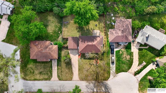 6906 N 41st Street, Omaha, NE 68112