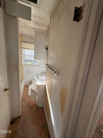 6255 Pine Street, Fayetteville, NC 28311