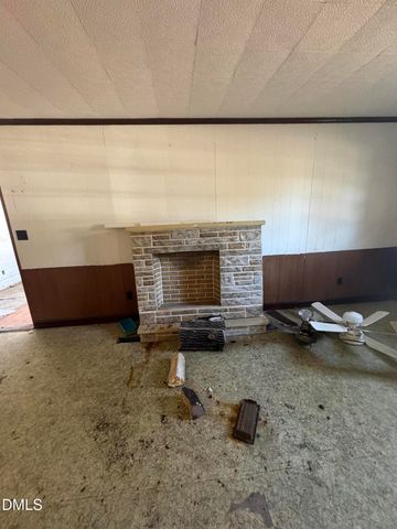 6255 Pine Street, Fayetteville, NC 28311