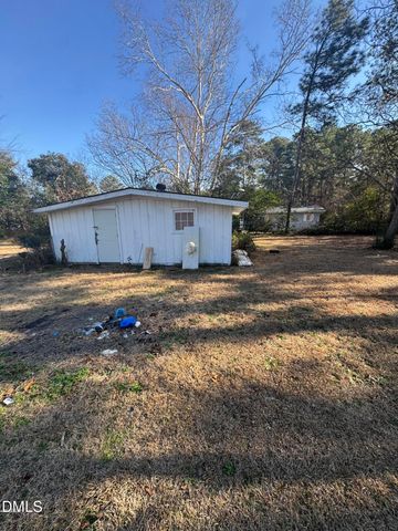 6255 Pine Street, Fayetteville, NC 28311