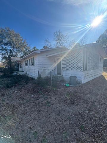 6255 Pine Street, Fayetteville, NC 28311