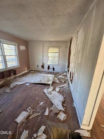 6255 Pine Street, Fayetteville, NC 28311