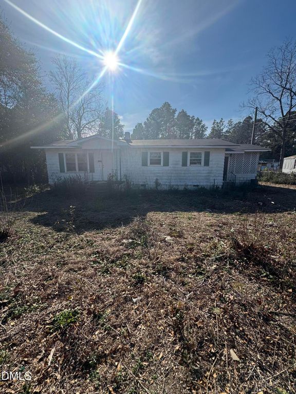 6255 Pine Street, Fayetteville, NC 28311