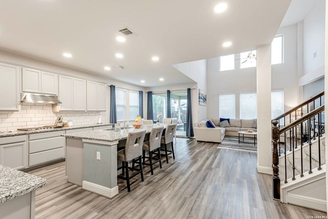 2211 CASTELLO WAY, San Antonio, TX 78259