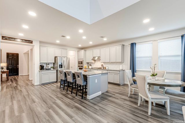 2211 CASTELLO WAY, San Antonio, TX 78259