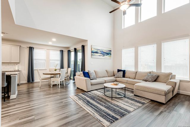 2211 CASTELLO WAY, San Antonio, TX 78259