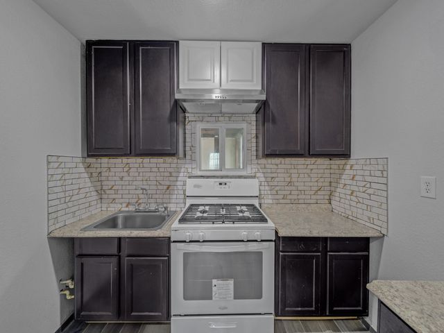 320 E Tripp Road, Sunnyvale, TX 75182