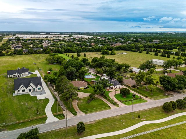 320 E Tripp Road, Sunnyvale, TX 75182