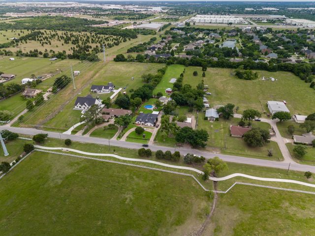 320 E Tripp Road, Sunnyvale, TX 75182