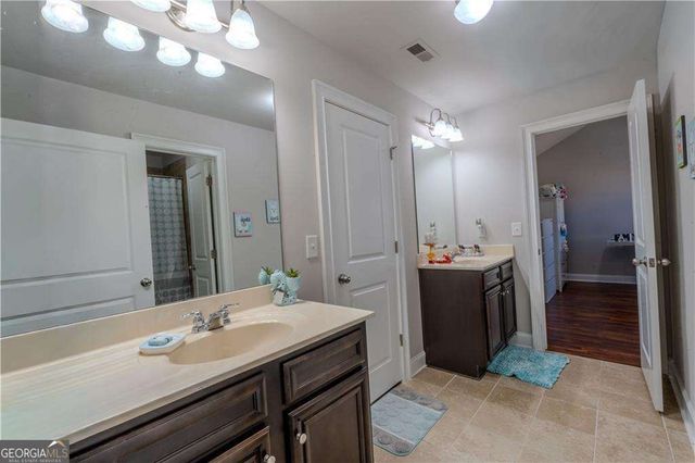 3478 Woodshade Drive, Loganville, GA 30052