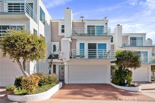 867 Aubrey Court 3, Hermosa Beach, CA 90254