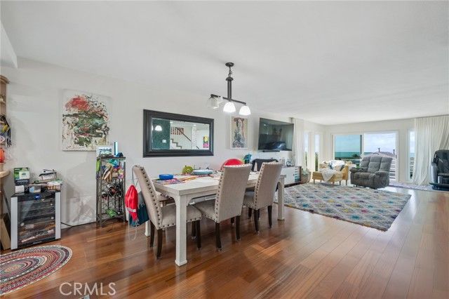 867 Aubrey Court 3, Hermosa Beach, CA 90254