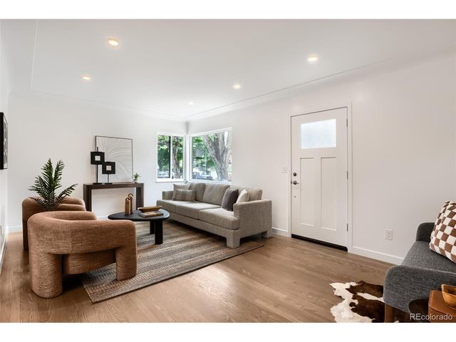 940 Magnolia St, Denver, CO 80220