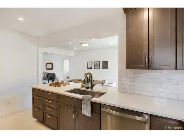 940 Magnolia St, Denver, CO 80220