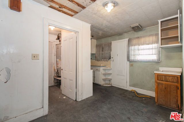 6541 Regent Street, Huntington Park, CA 90255