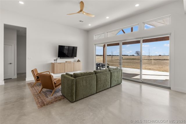 1598 Meridian, Ardmore, OK 73401