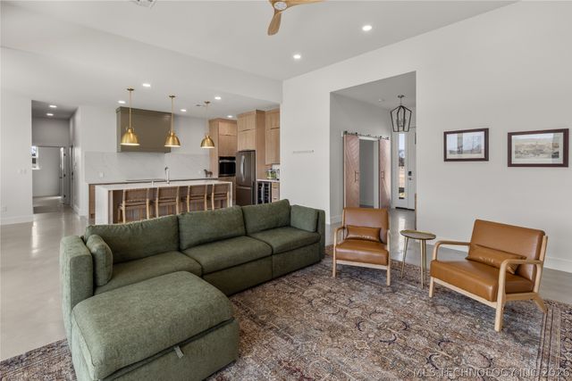 1598 Meridian, Ardmore, OK 73401