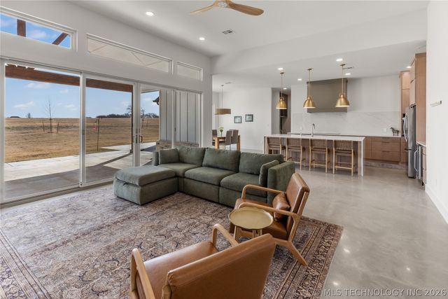 1598 Meridian, Ardmore, OK 73401