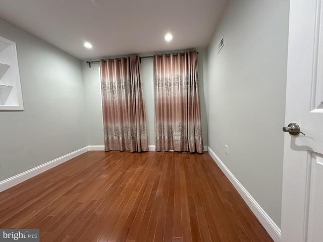 916 SNYDER AVE, Philadelphia, PA 19148