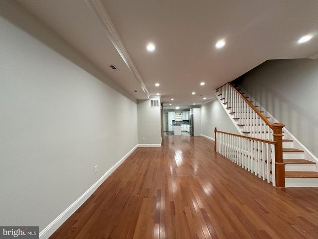 916 SNYDER AVE, Philadelphia, PA 19148