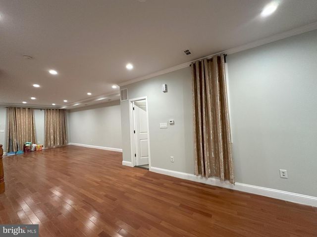 916 SNYDER AVE, Philadelphia, PA 19148