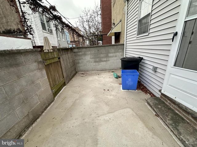 916 SNYDER AVE, Philadelphia, PA 19148