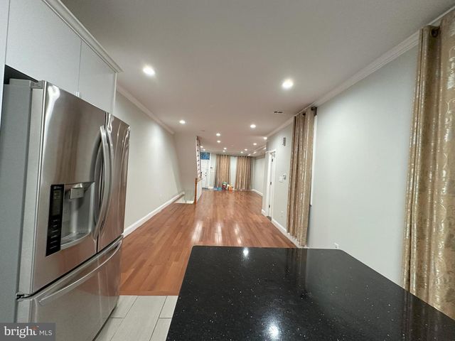 916 SNYDER AVE, Philadelphia, PA 19148