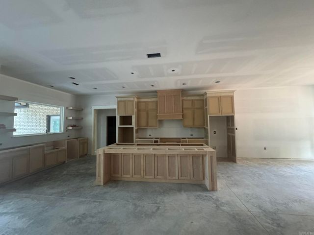 319 Devoe Bend Drive, Maumelle, AR 72113