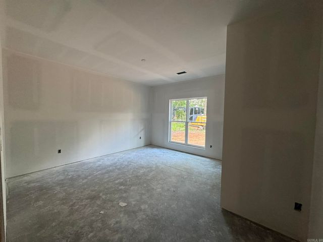 319 Devoe Bend Drive, Maumelle, AR 72113