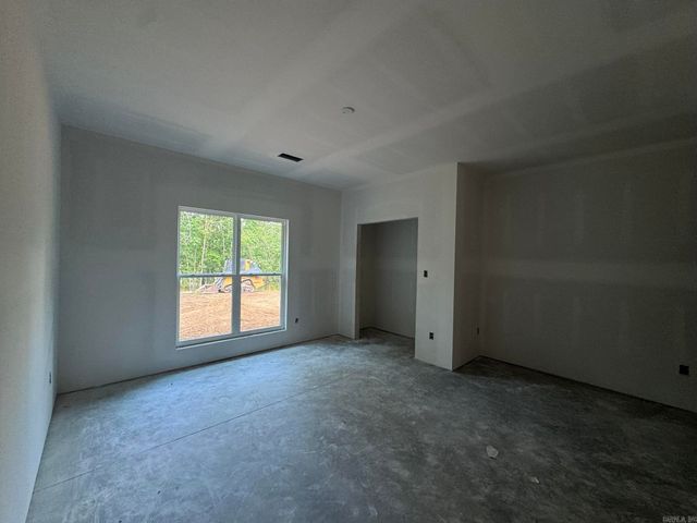 319 Devoe Bend Drive, Maumelle, AR 72113