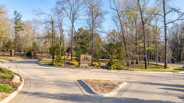 319 Devoe Bend Drive, Maumelle, AR 72113