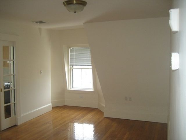 37 Langdon 5, Cambridge, MA 02138
