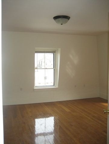 37 Langdon 5, Cambridge, MA 02138