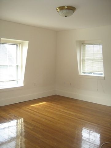 37 Langdon 5, Cambridge, MA 02138