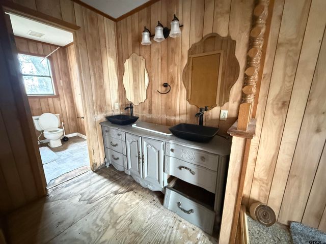 8708 FM 127, Mt Pleasant, TX 75455