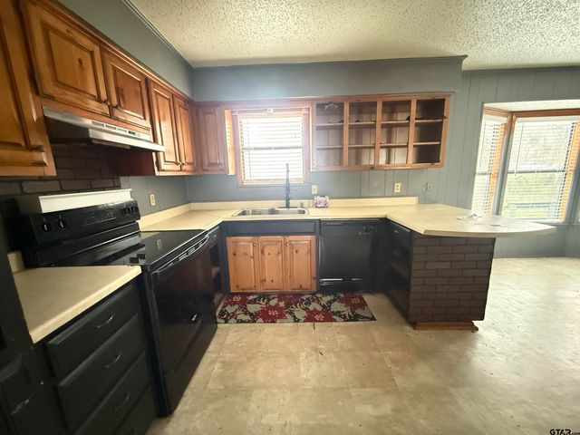 8708 FM 127, Mt Pleasant, TX 75455