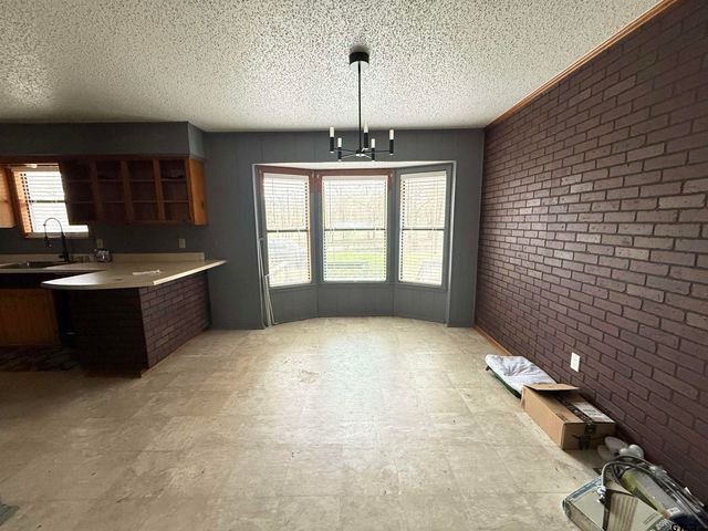 8708 FM 127, Mt Pleasant, TX 75455