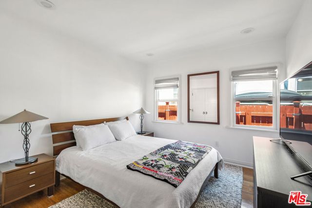 5124 S Mullen Avenue, Los Angeles, CA 90043