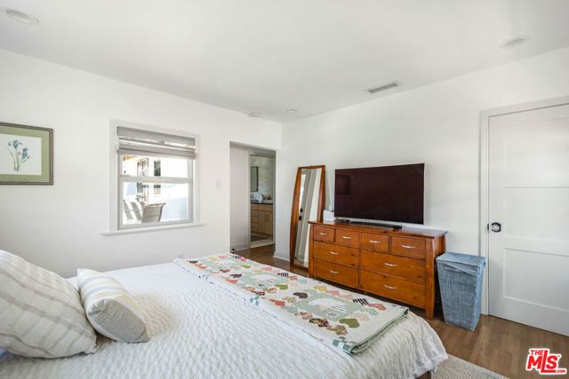 5124 S Mullen Avenue, Los Angeles, CA 90043