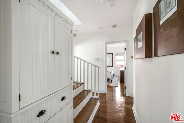 5124 S Mullen Avenue, Los Angeles, CA 90043
