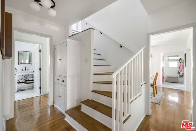 5124 S Mullen Avenue, Los Angeles, CA 90043