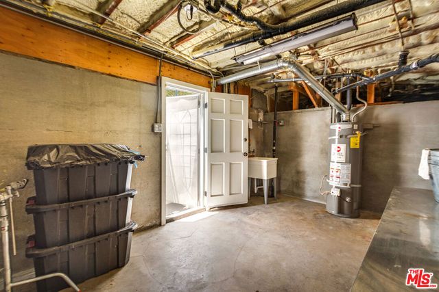 5124 S Mullen Avenue, Los Angeles, CA 90043