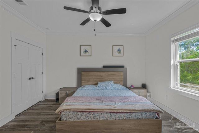 8981 Salt Grass Dr W, Pensacola, FL 32526