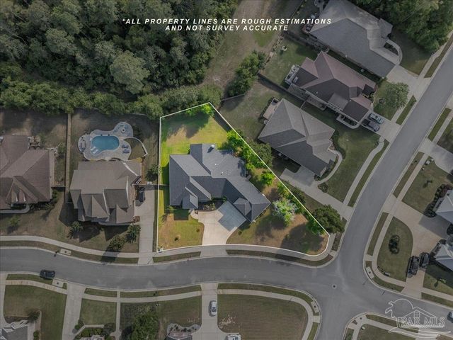 8981 Salt Grass Dr W, Pensacola, FL 32526