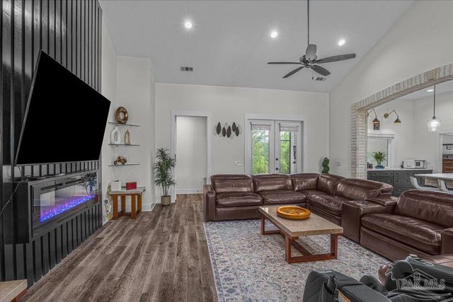 8981 Salt Grass Dr W, Pensacola, FL 32526
