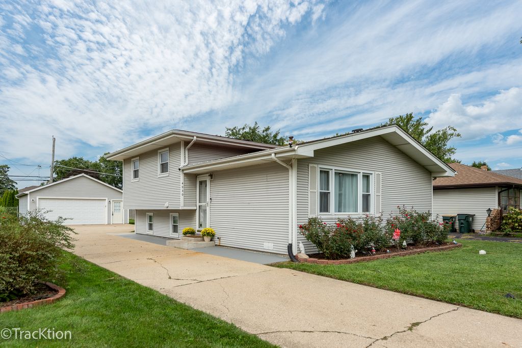 4030 N Adams Street, Westmont, IL 60559 — exterior