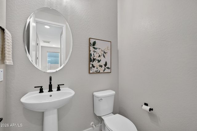 1935 W HIDE Trail, Phoenix, AZ 85085