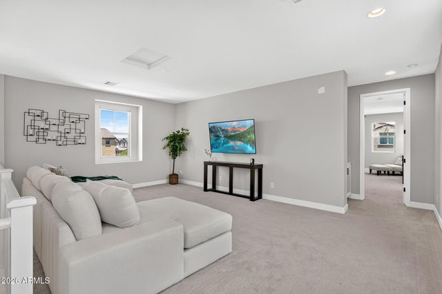 1935 W HIDE Trail, Phoenix, AZ 85085