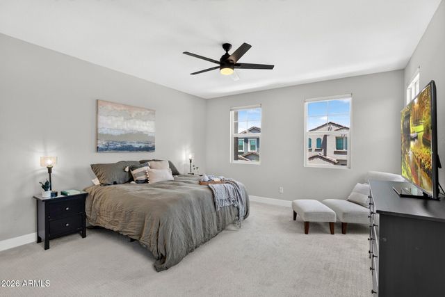 1935 W HIDE Trail, Phoenix, AZ 85085