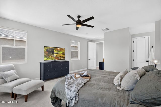 1935 W HIDE Trail, Phoenix, AZ 85085